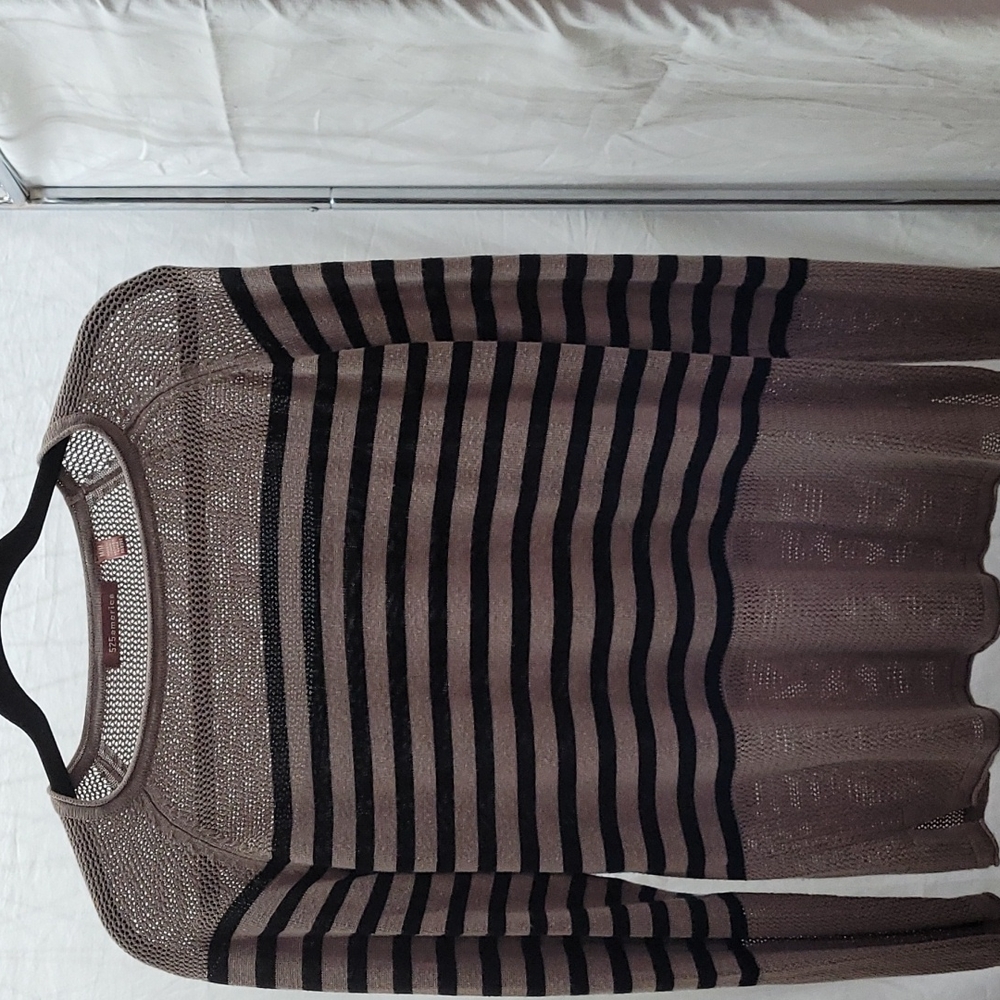 525 America womens knit top/sweater.
